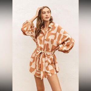 Dress Forum Tan & Cream Abstract Print Button-Front Romper